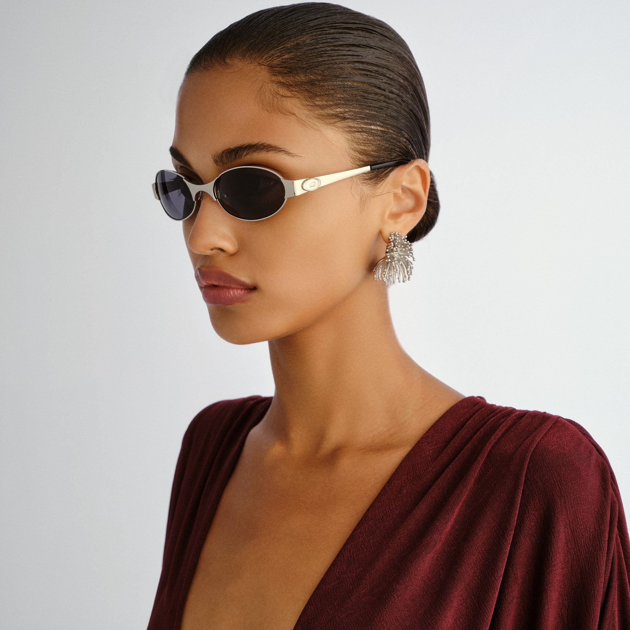 Le Specs Frostbite Silver Uni-Sex Oval Sunglasses | Eyewear Index