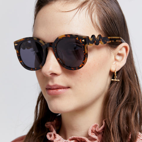 Karen Walker Super Wavy Duper Two Torts Uni-Sex Round Sunglasses | Eyewear Index