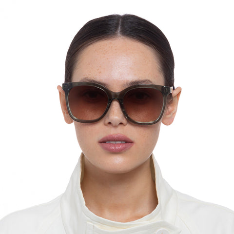 Oroton Della Slate Maple Tort Female D-Frame Sunglasses | Eyewear Index