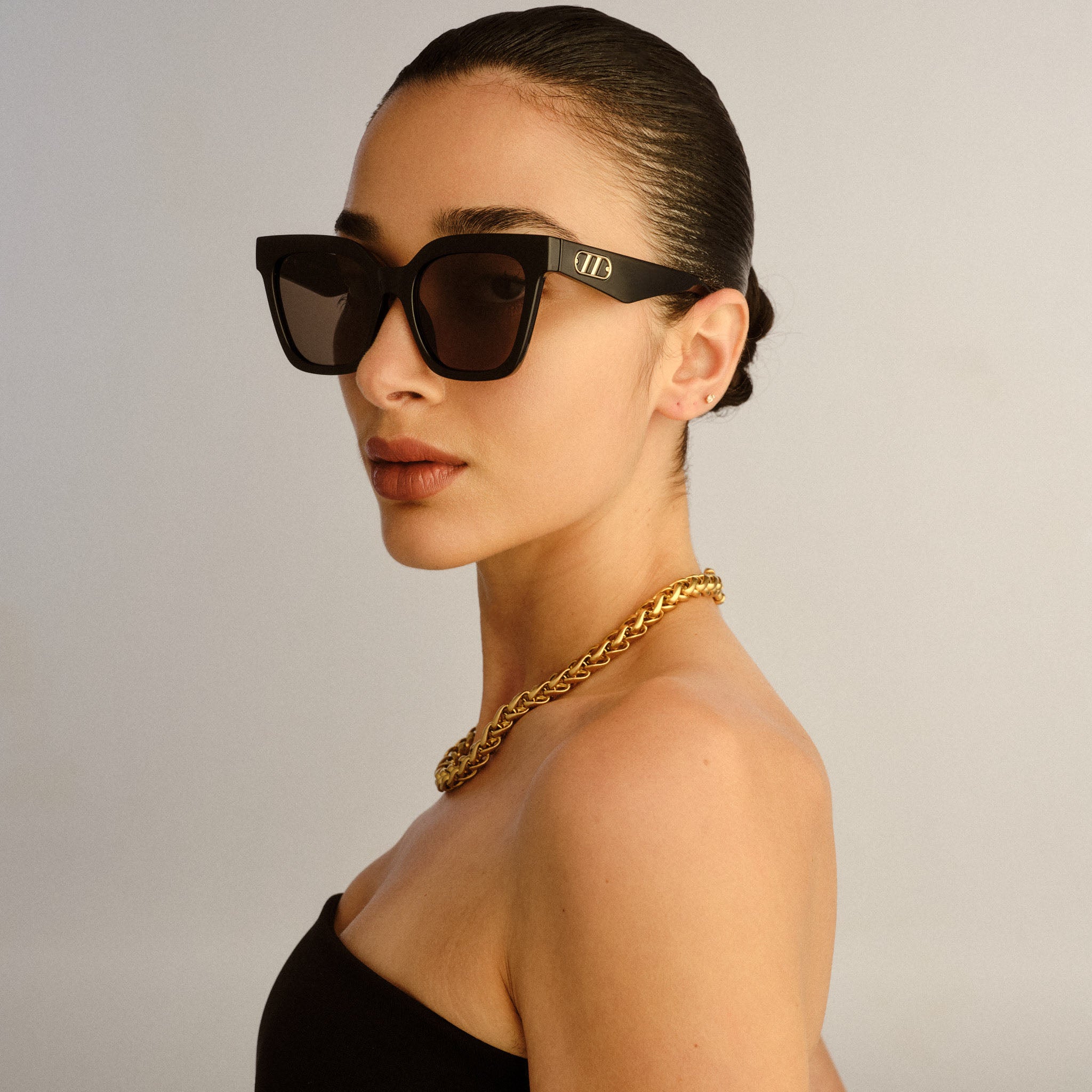 Le Specs Star Glow Black Female Square Sunglasses | Eyewear Index