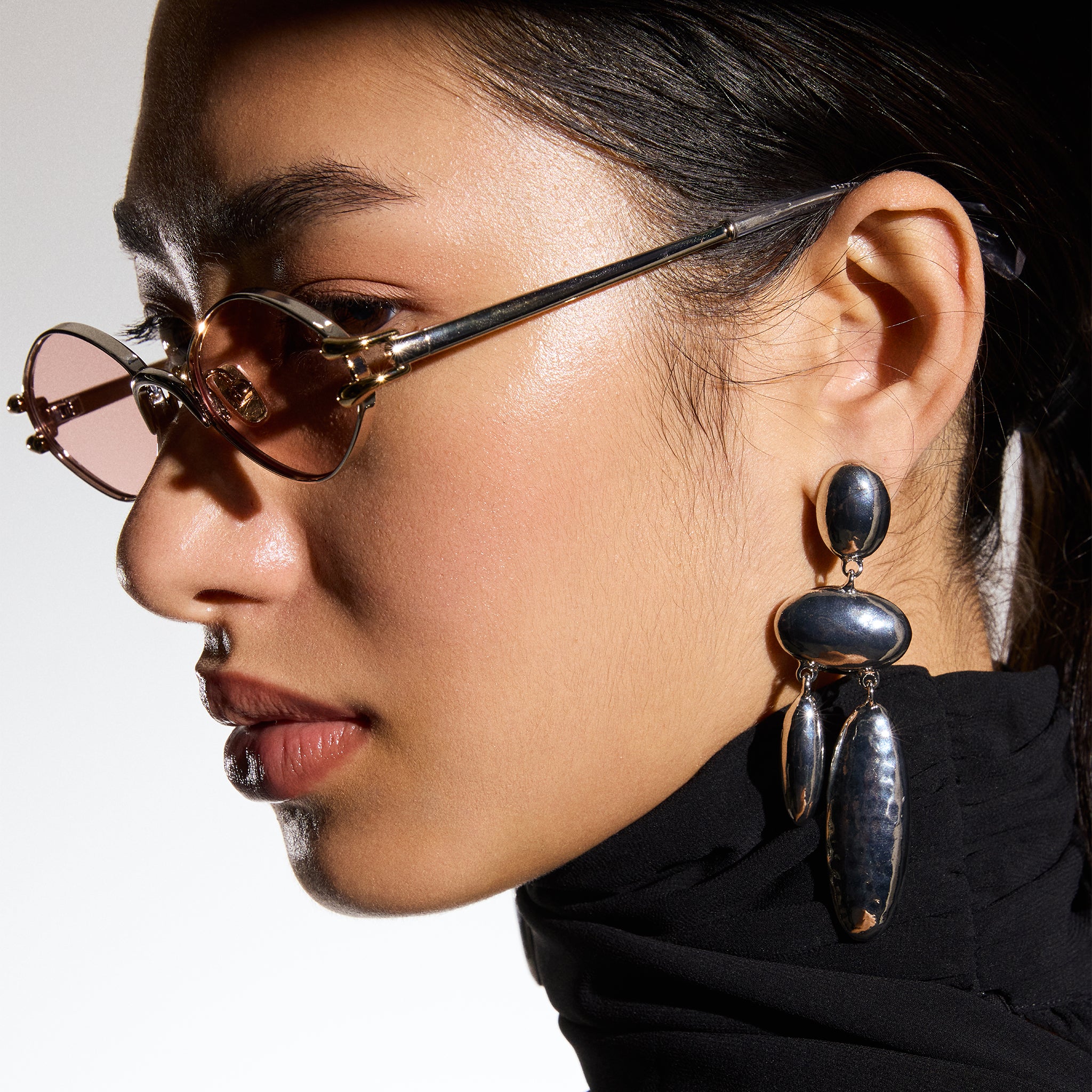 Le Specs Numero Quince Silver Gold Female Oval Sunglasses | Eyewear Index