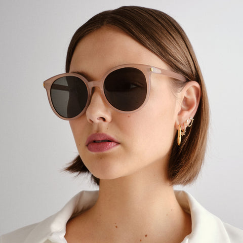 Aire Lyrasphere Fawn Female Round Sunglasses | Eyewear Index