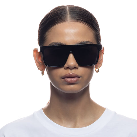 Aire Ara Shiny Black Uni-Sex Square Sunglasses | Eyewear Index