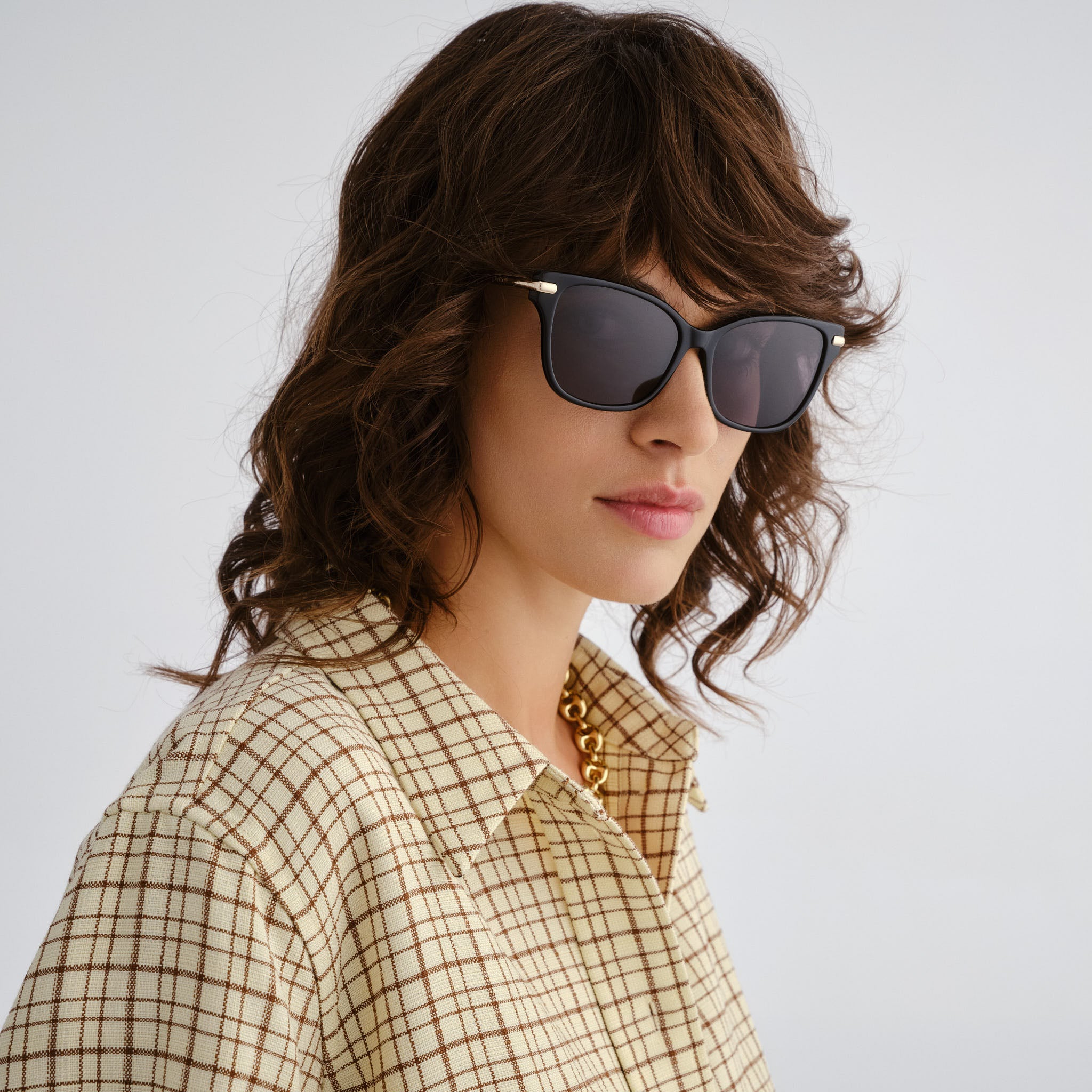 Oroton Mariselle Black Female Cat-Eye Sunglasses | Eyewear Index