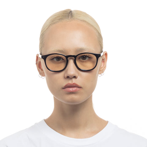 Le Specs Club Royale Black Uni-Sex Round Blue Light | Eyewear Index