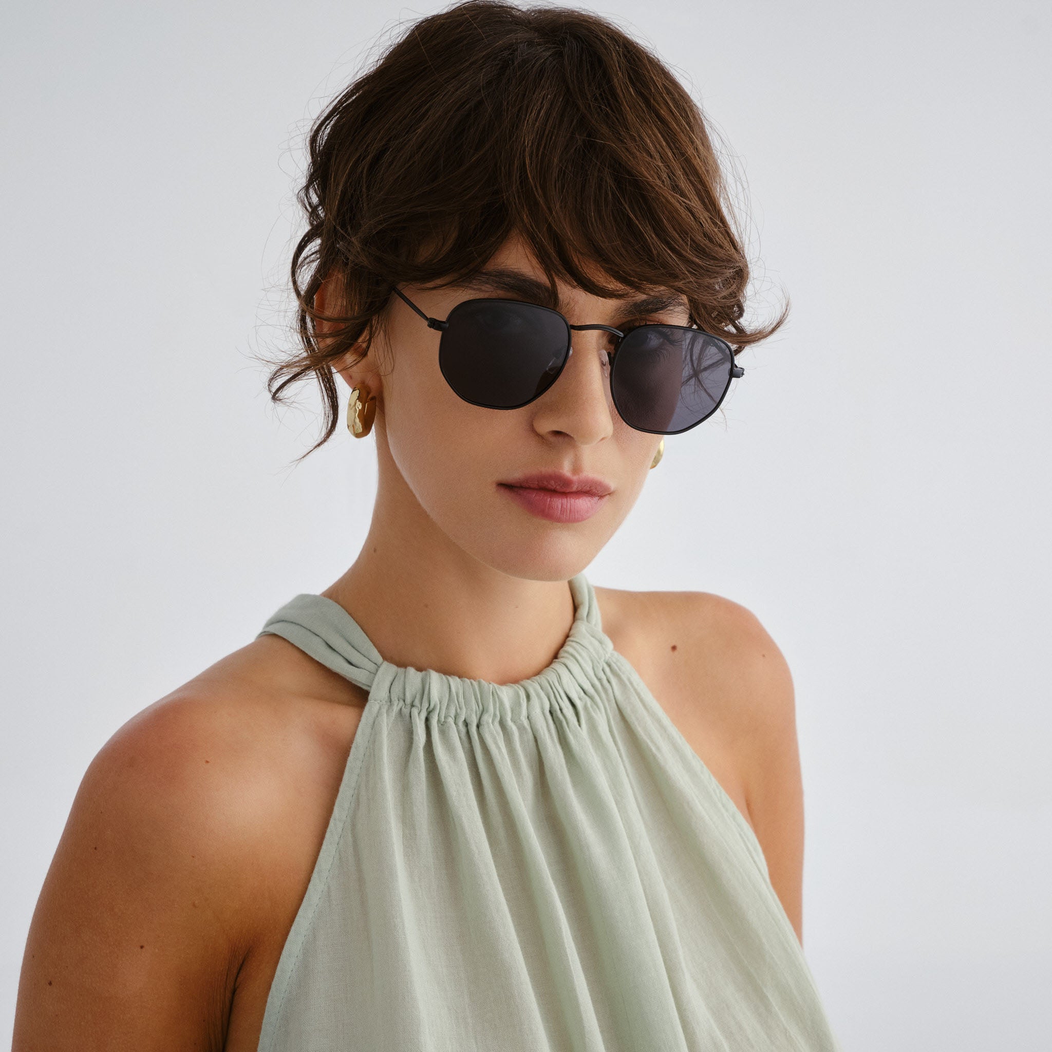 Solarized Hex Metal Black Uni-Sex Square Sunglasses | Eyewear Index