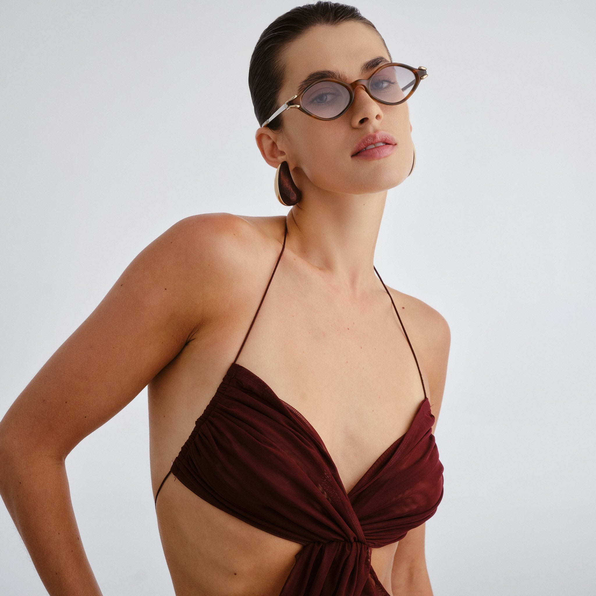 Le Specs Numero Trece Teak Female Oval Sunglasses | Eyewear Index