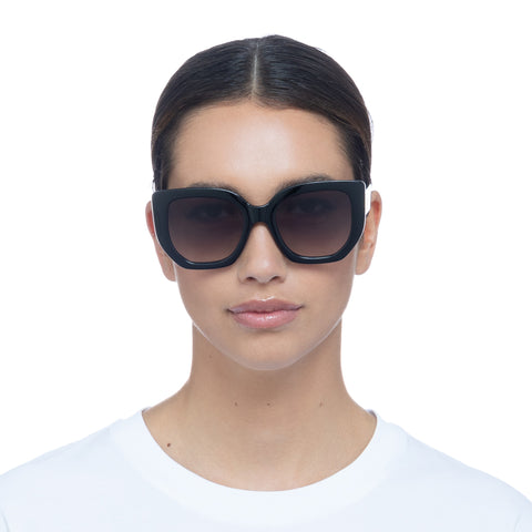 Le Specs Euphoria Black Female Square Sunglasses | Eyewear Index