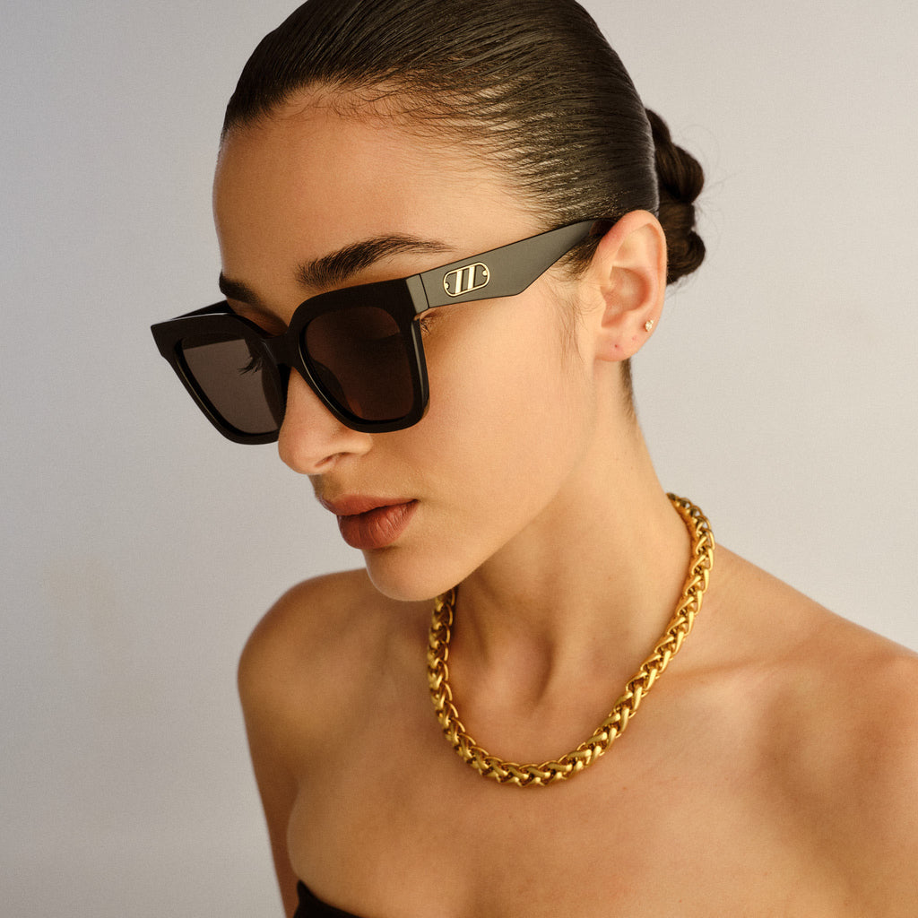 Le Specs Star Glow Black Female Square Sunglasses | Eyewear Index