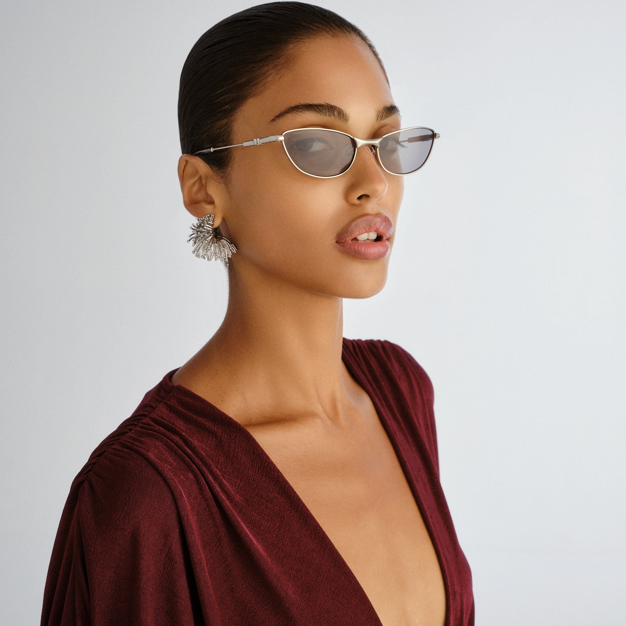 Le Specs Thorned Silver Uni-Sex Oval Sunglasses | Eyewear Index