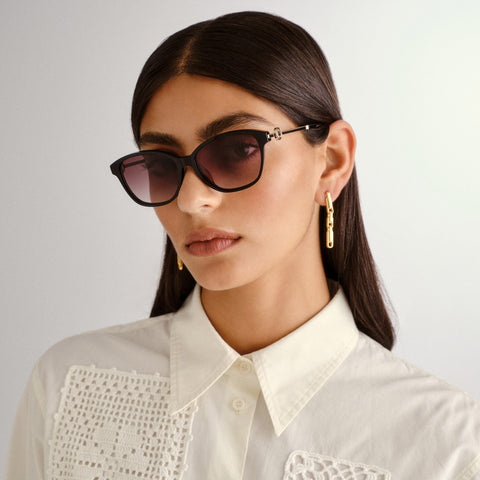 Oroton Alora Black Female D-Frame Sunglasses | Eyewear Index