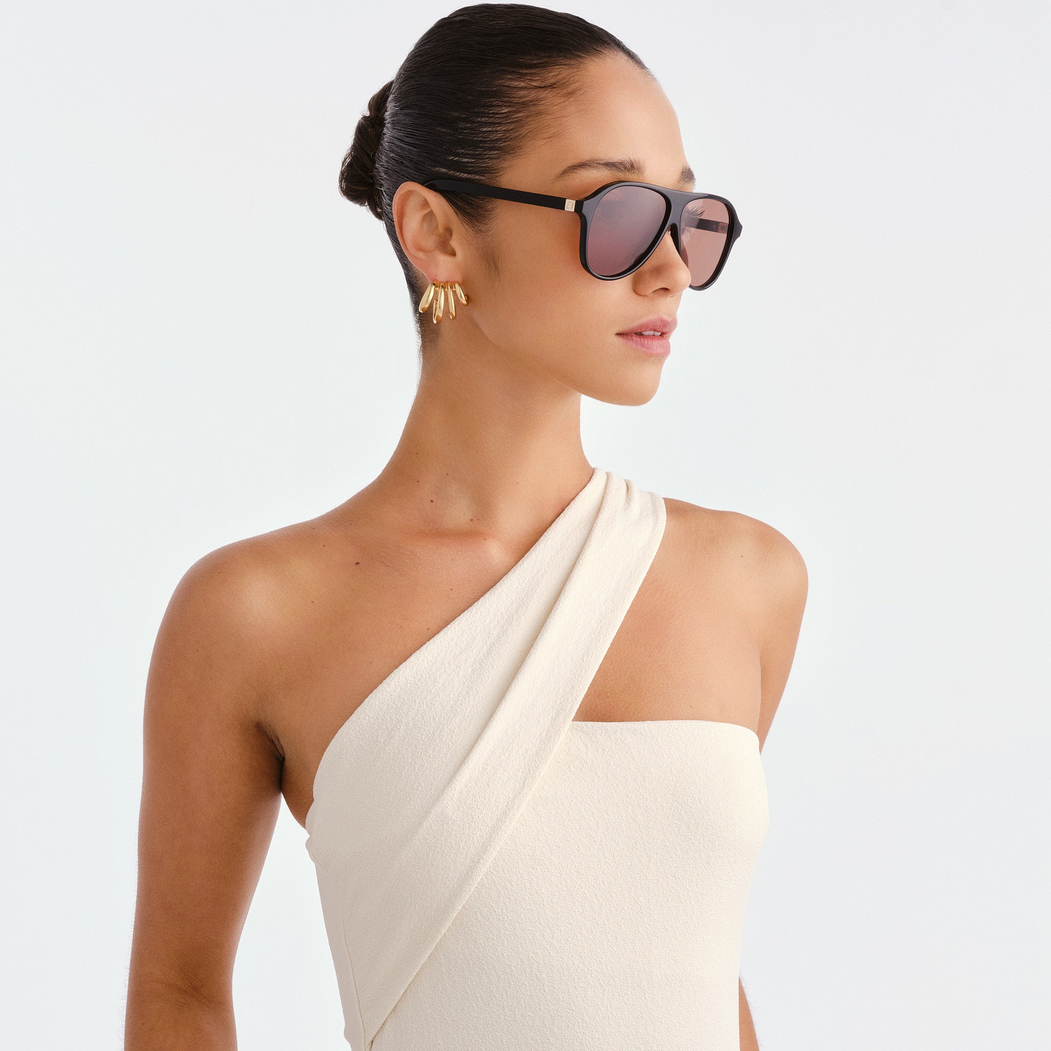 Luv Lou The Eve Black Female Aviator Sunglasses | Eyewear Index