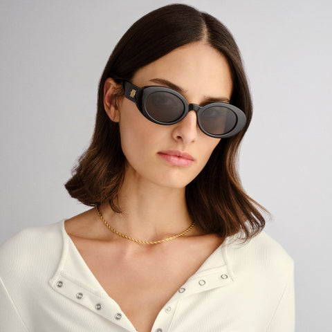 Le Specs Nouveau Vie Black Female Oval Sunglasses | Eyewear Index