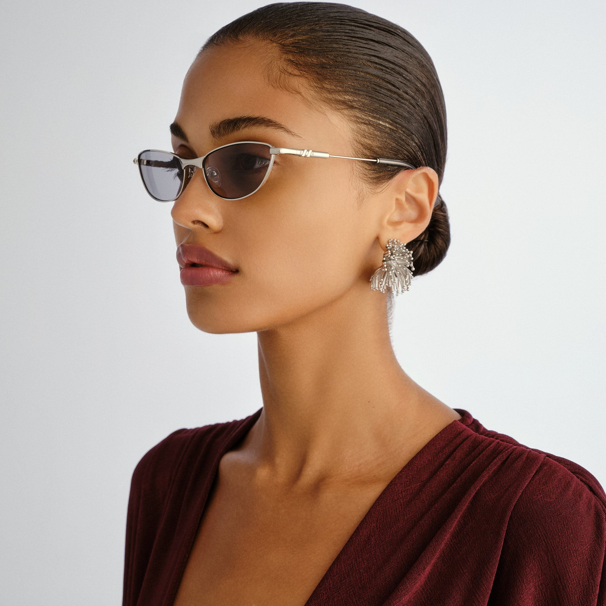 Le Specs Thorned Silver Uni-Sex Oval Sunglasses | Eyewear Index