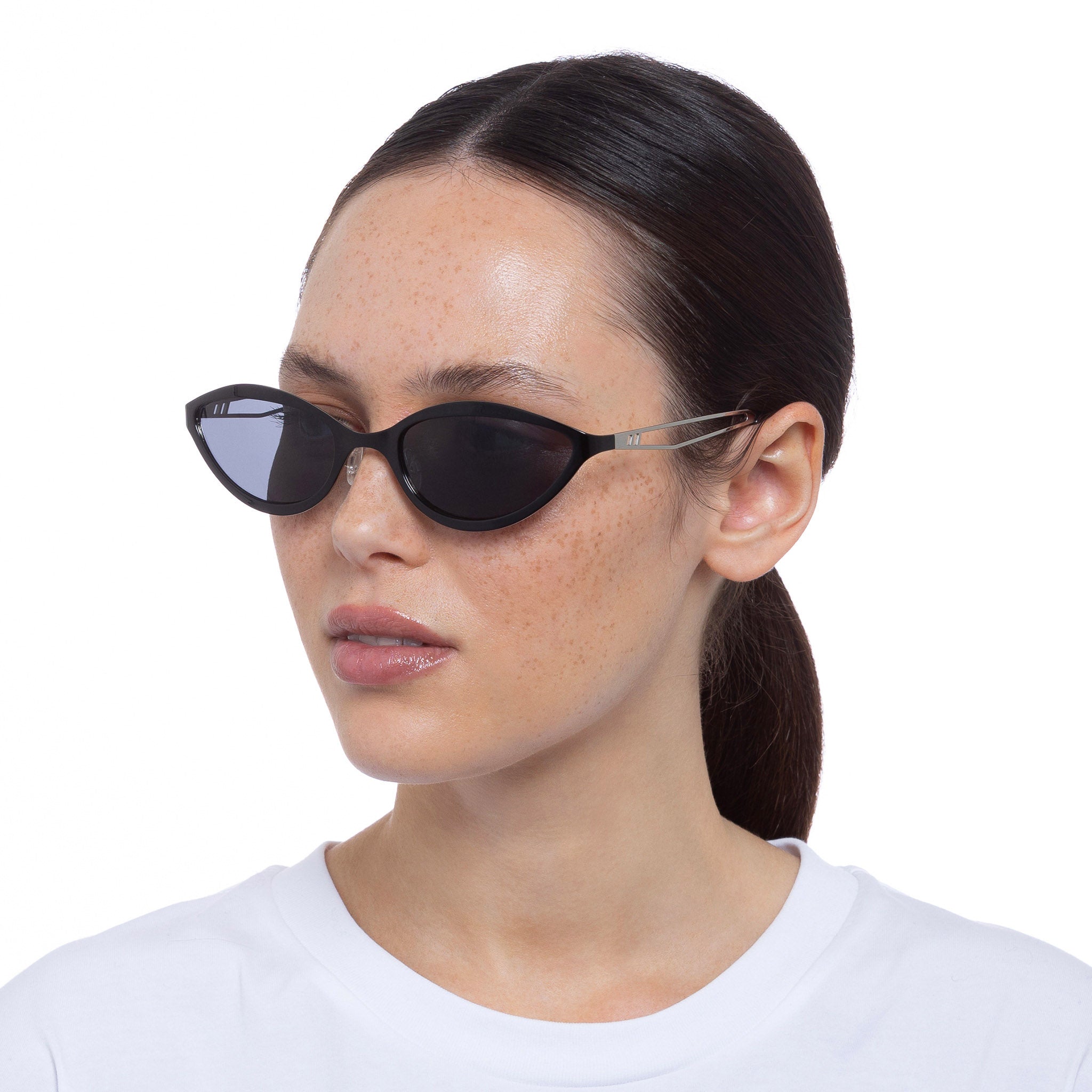 Le Specs Glitch Black Female Cat-Eye Sunglasses | Eyewear Index