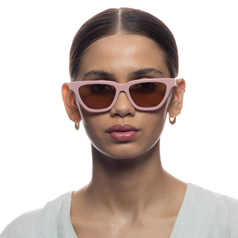 Oroton River Sorbet Female Cat-Eye Sunglasses | Eyewear Index