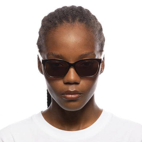 Solarized Modern Cat Brown Halo Female Cat-Eye Sunglasses | Eyewear Index