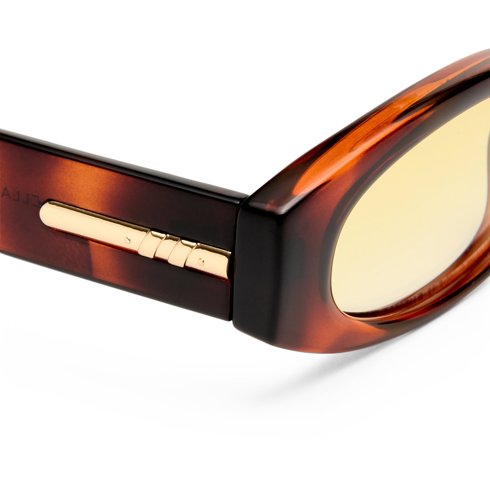 Le Specs Belladonna Toffee Tort Female Oval Sunglasses | Eyewear Index