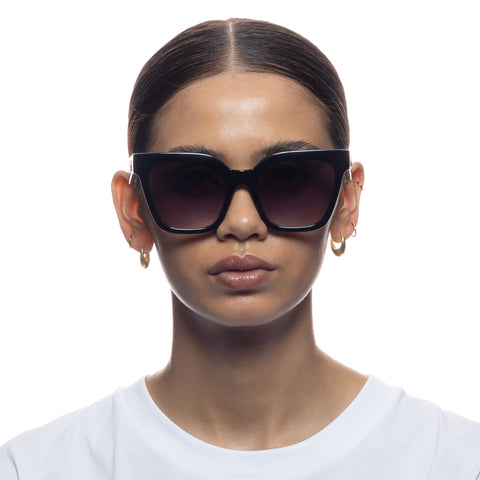 Le Specs Star Glow Black Female Square Sunglasses | Eyewear Index