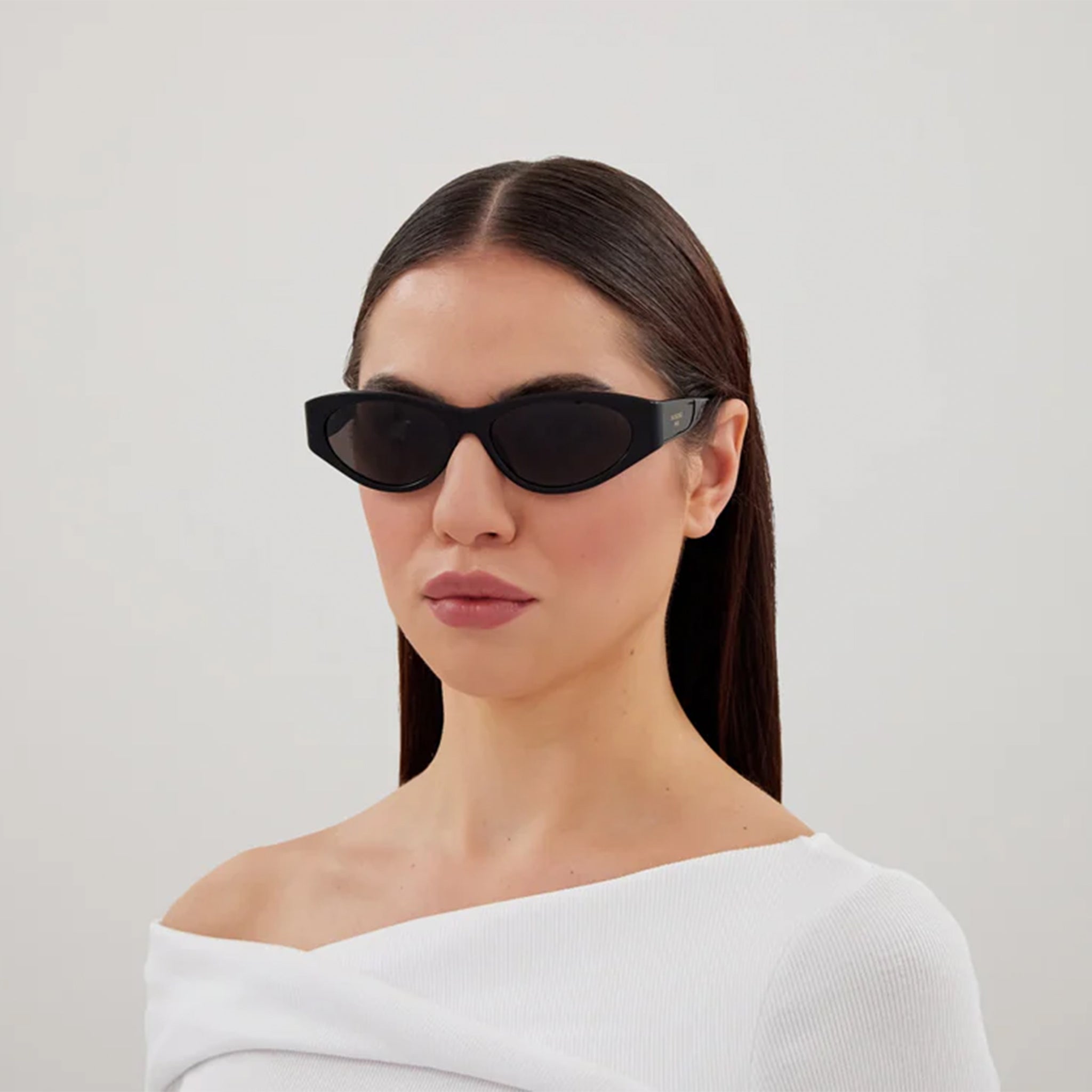 NEW BALENCIAGA BB0367S 001 OVAL BLACK SUNGLASSES WOMEN BALENCIAGA EYEWEAR Balenciaga BB0367S 001 Sunglasses Women main image 2
