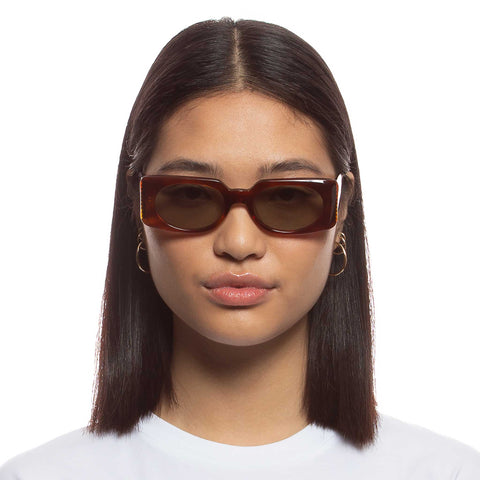 Le Specs Bow Down Honey Tort Uni-Sex Rectangle Sunglasses | Eyewear Index