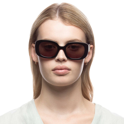 Oroton Haylen Black Female Oval Sunglasses | Eyewear Index