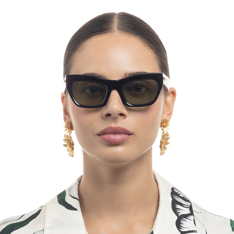 Oroton Sebes Black Female Cat-Eye Sunglasses | Eyewear Index