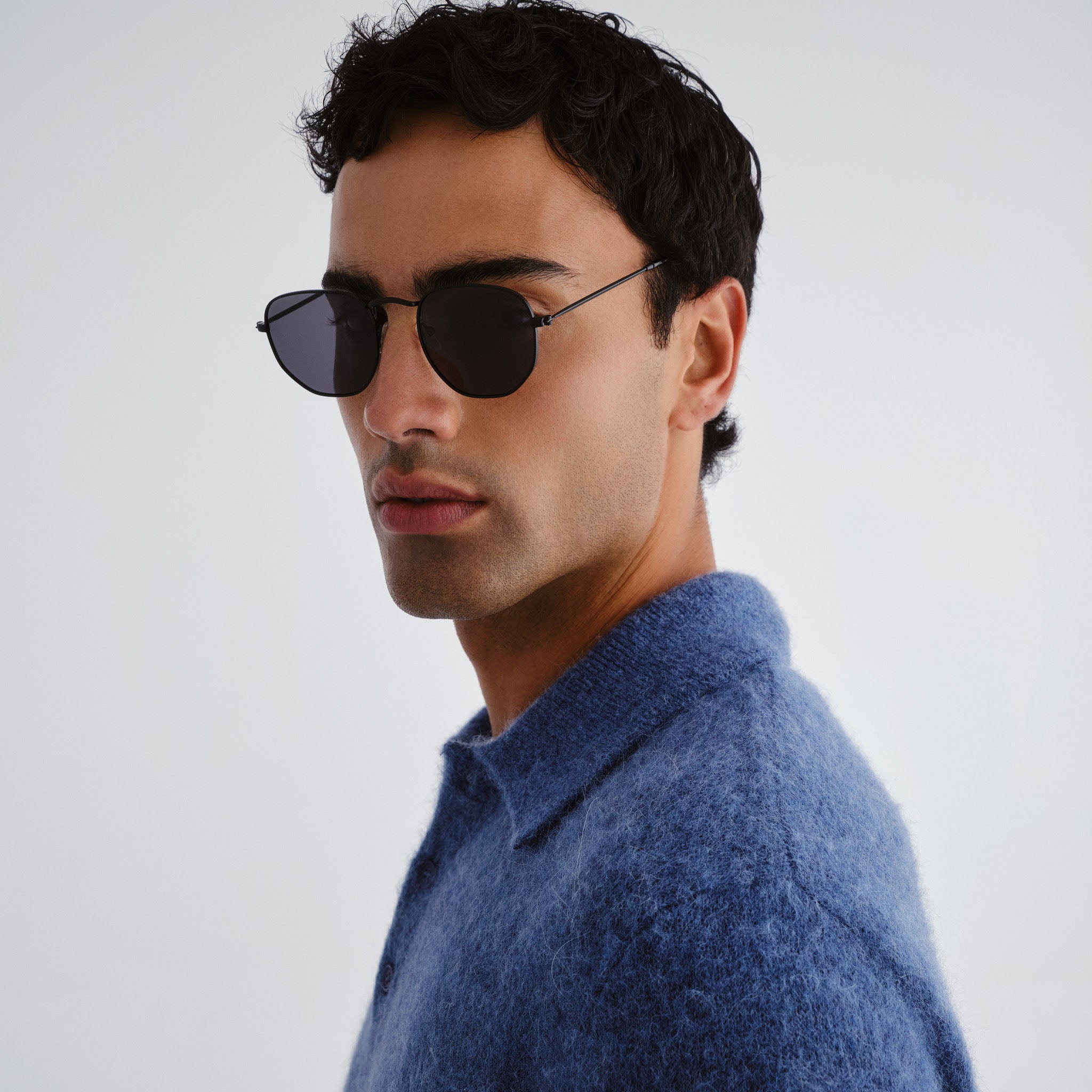 Solarized Hex Metal Black Uni-Sex Square Sunglasses | Eyewear Index