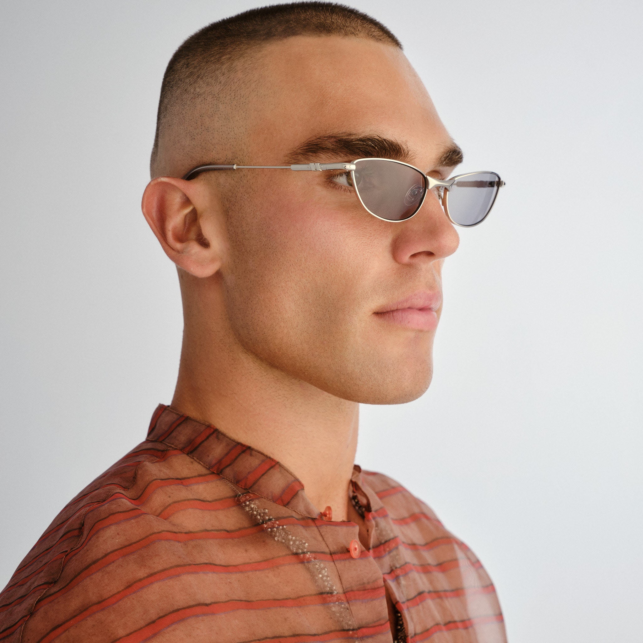 Le Specs Thorned Silver Uni-Sex Oval Sunglasses | Eyewear Index