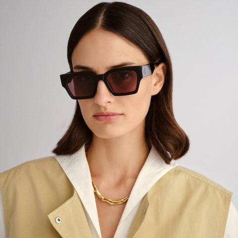 Oroton Stevie Black Female D-Frame Sunglasses | Eyewear Index