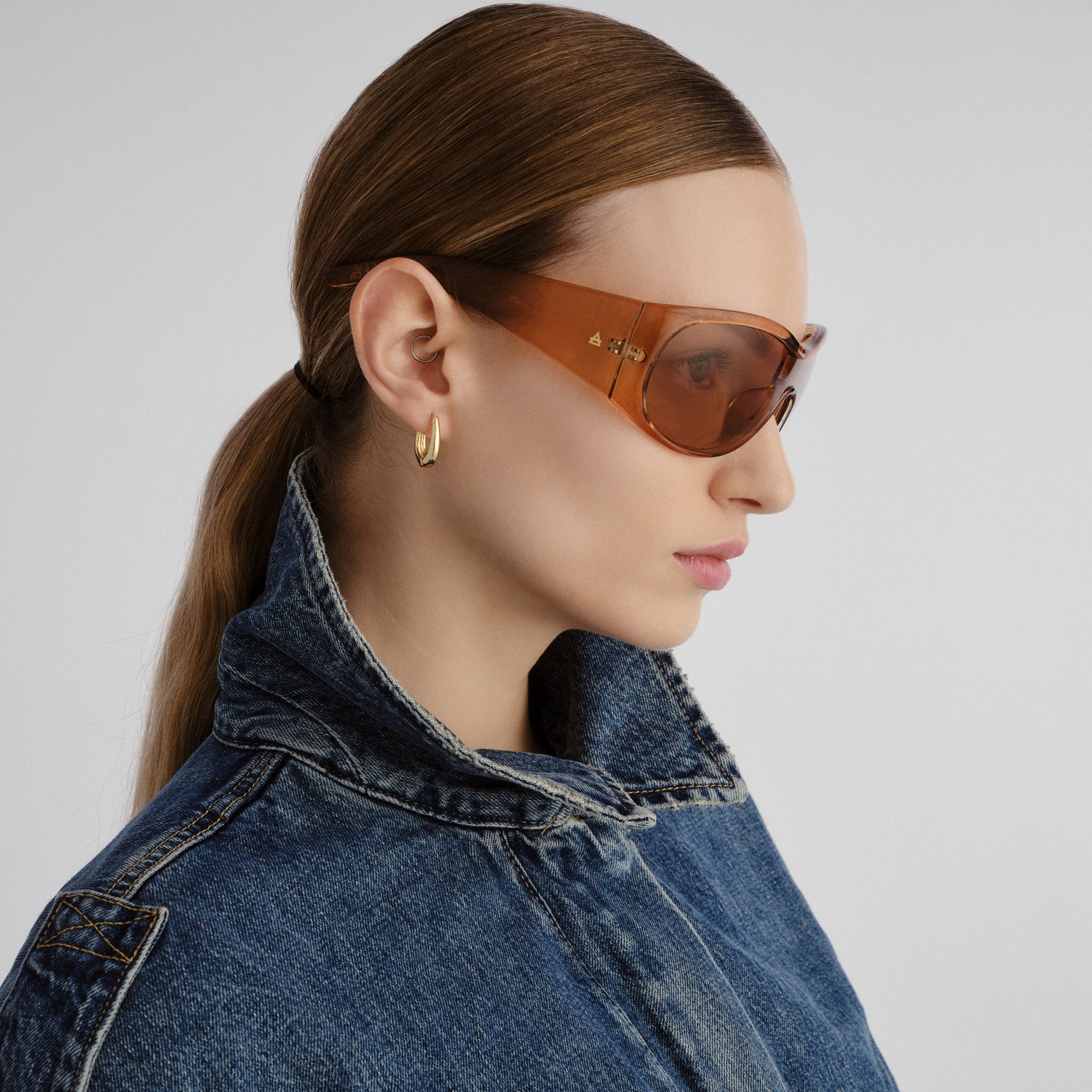 Aire Artemis Clay Uni-Sex Shield Sunglasses | Eyewear Index