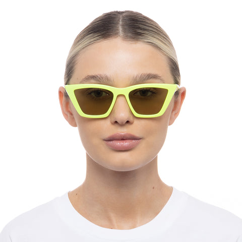 Le Specs Velodrome Edt Pine Lime Female Cat-Eye Sunglasses | Eyewear Index