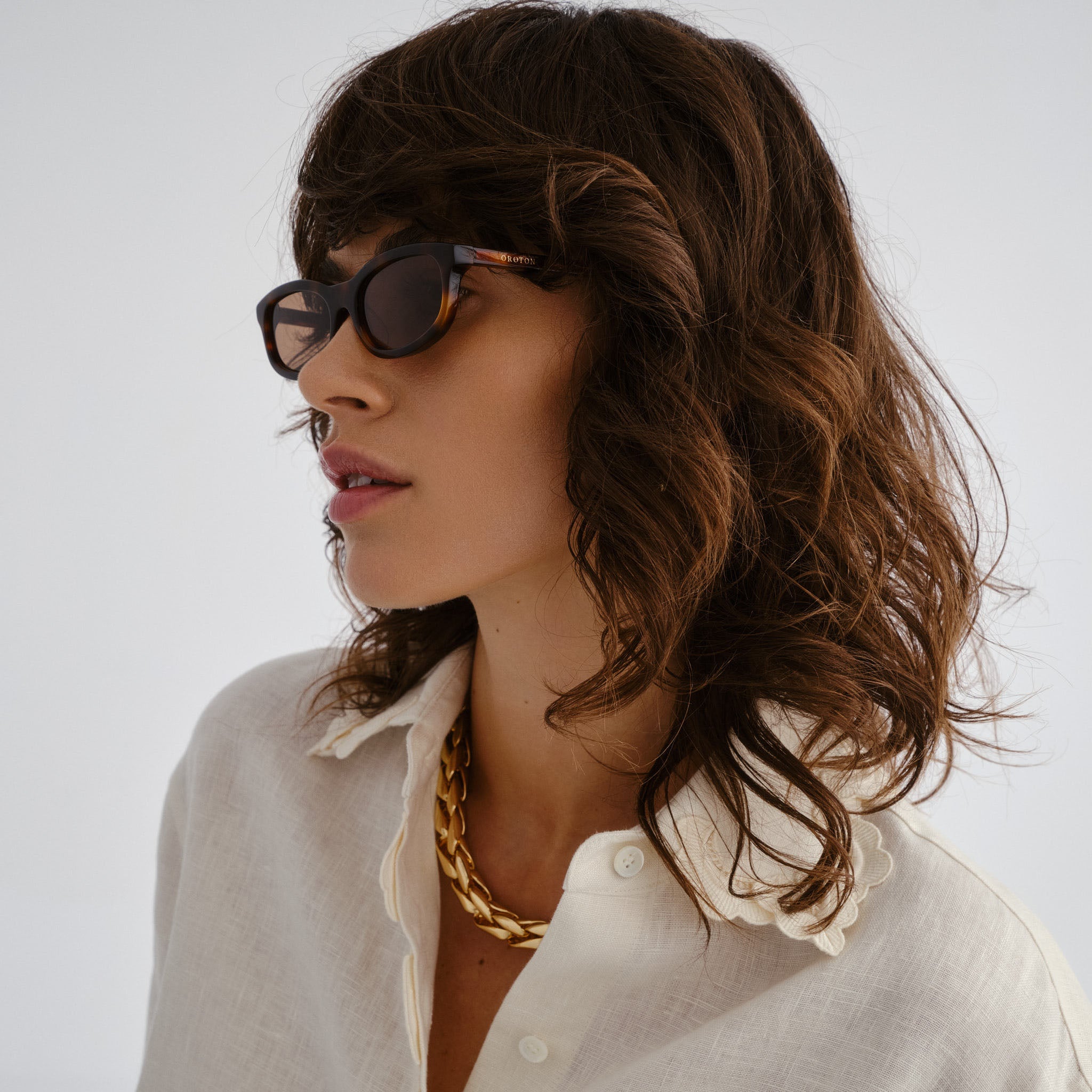 Oroton Finch Signature Tort Female Cat-Eye Sunglasses | Eyewear Index