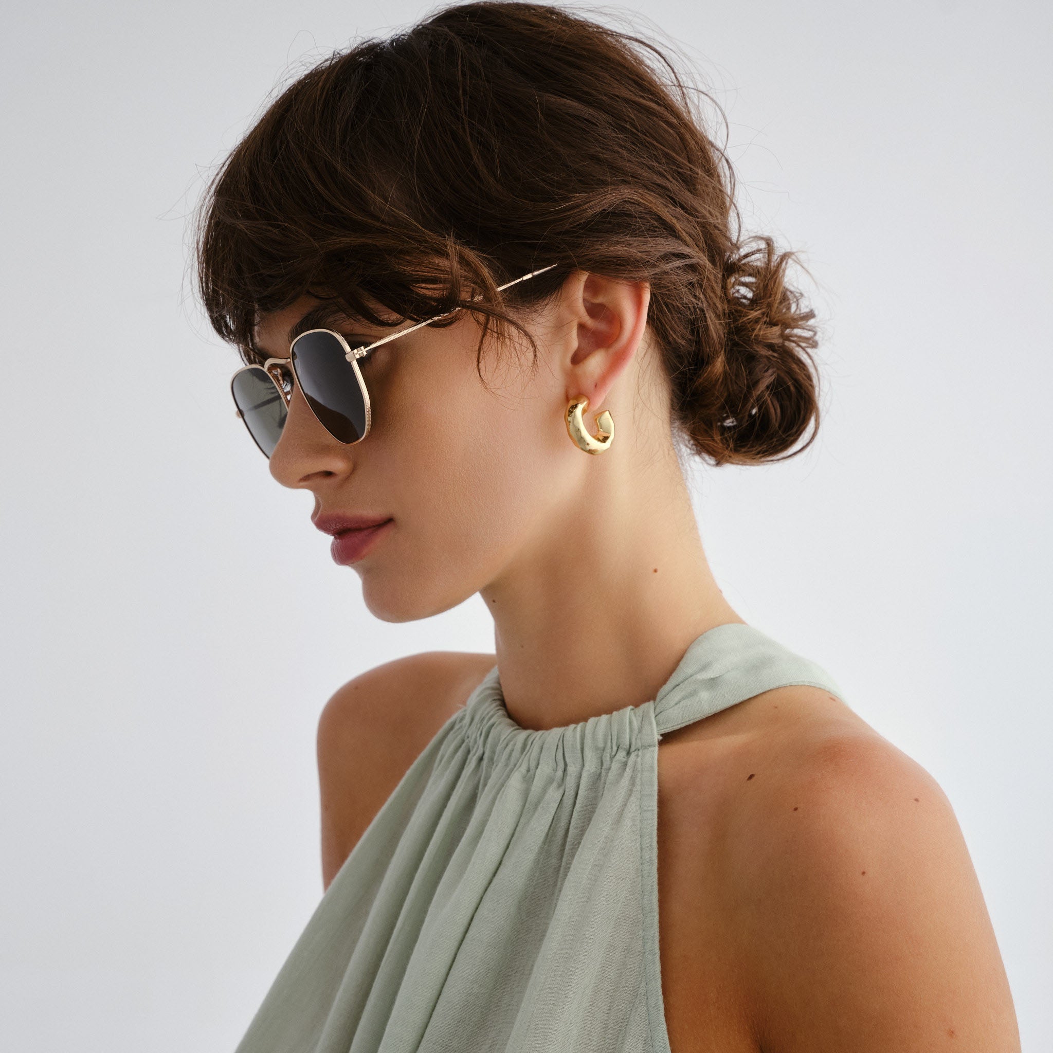 Solarized Hex Metal Gold Uni-Sex Square Sunglasses | Eyewear Index