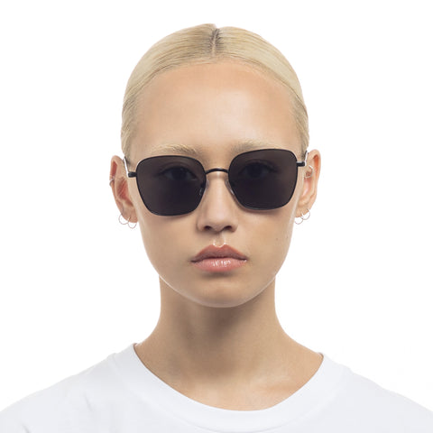 Aire Spiral Matte Black Female Square Sunglasses | Eyewear Index