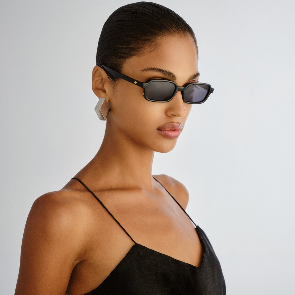 Le Specs Pilferer Black Uni-Sex Rectangle Sunglasses | Eyewear Index