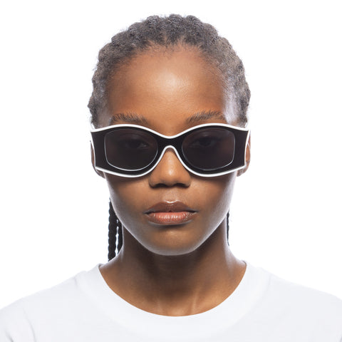 Aire Sauron Monochrome Female Oval Sunglasses | Eyewear Index