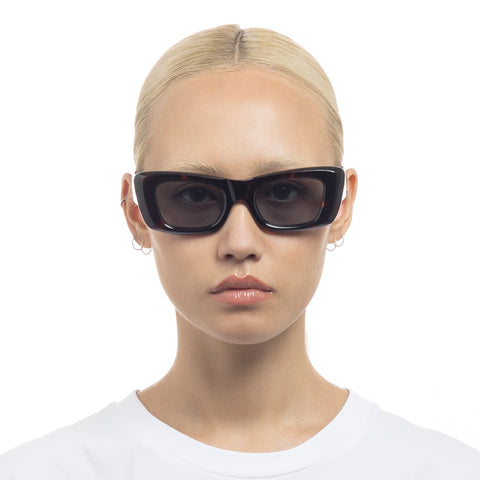 Le Specs Dopamine Tort Uni-Sex Rectangle Sunglasses | Eyewear Index