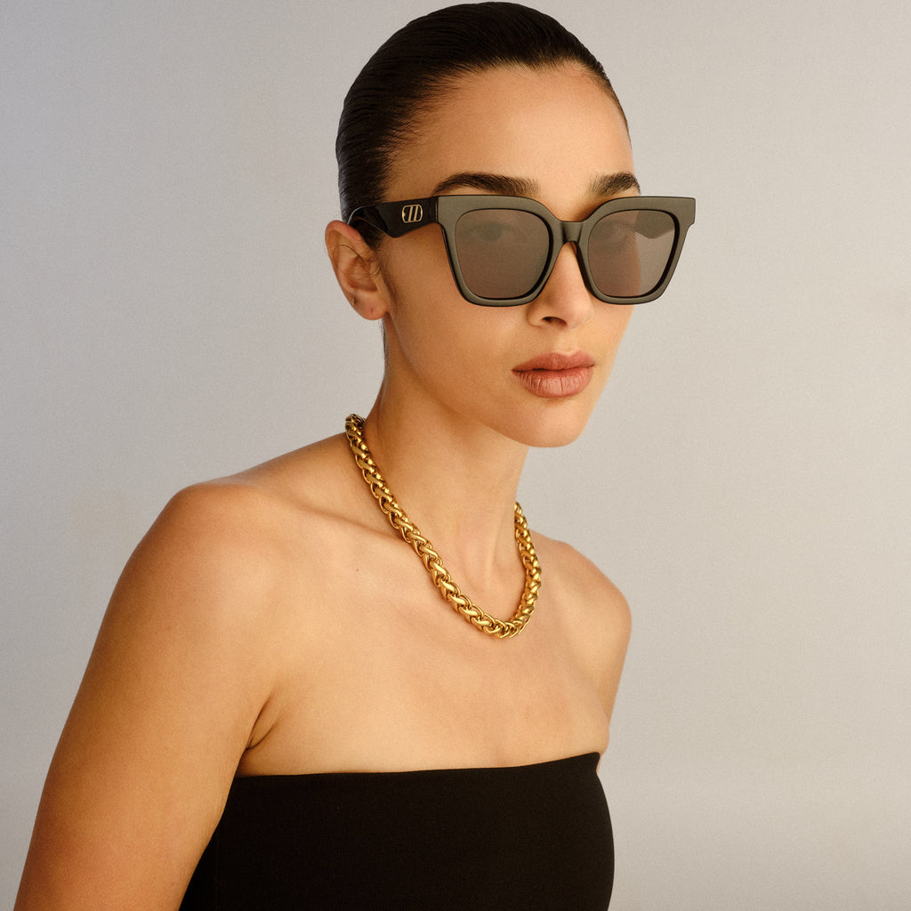 Le Specs Star Glow Black Female Square Sunglasses | Eyewear Index