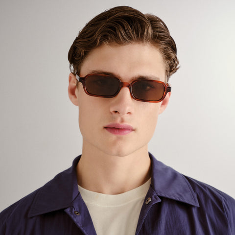 Le Specs Pilferer Toffee Tort Uni-Sex Rectangle Sunglasses | Eyewear Index